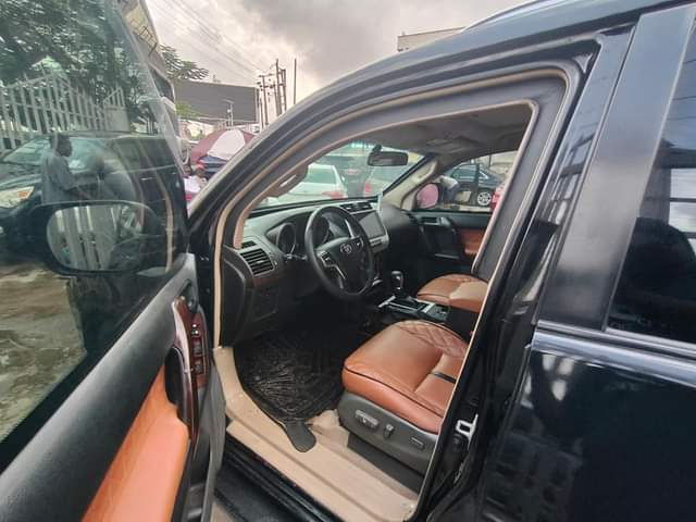 A picture of REG 2013 BULLET PROOF PRADO
