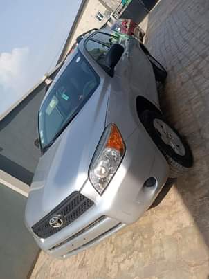 A picture of Toks standard 2008 model registered Toyota Rav 4
