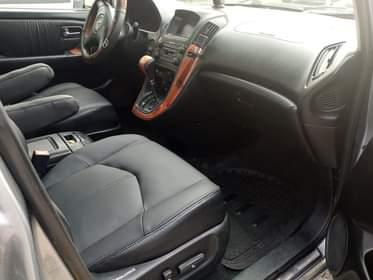 A picture of NEATLY USED LEXUS RX300 Sound Engine Smooth Gear Sweet Interior