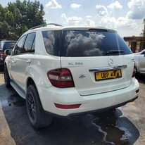 A picture of ML350 2008 67M