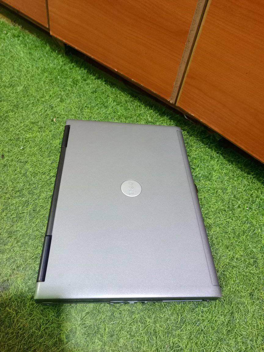 A picture of Dell D630 core2 ram4gb disk 320gb