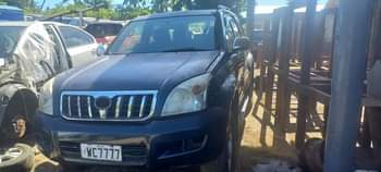 A picture of SELLING TOYOTA PRADO 2005 MODEL