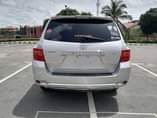 A picture of 1 2008 Toyota Highlander limited thumb start Price 10 6m