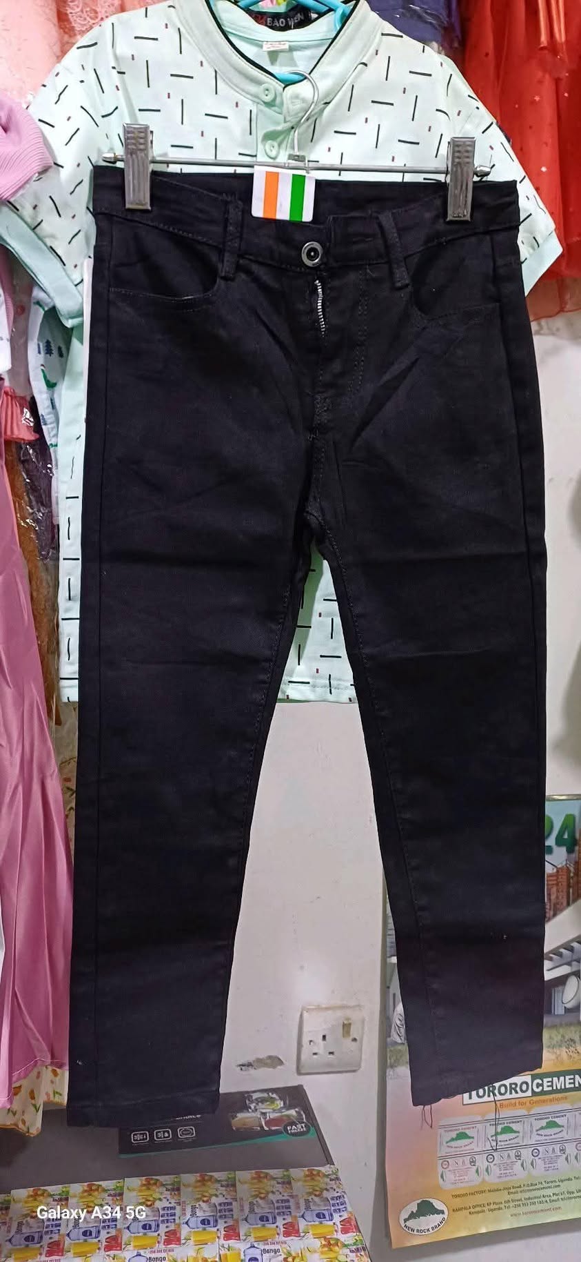 A picture of Trousers
