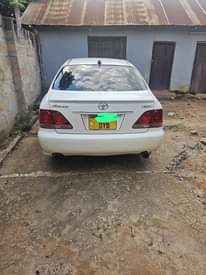 A picture of Crown Athletic...mL 15 namba E..na....DY mL 13.8...maongezi kwenye gari 0713020919