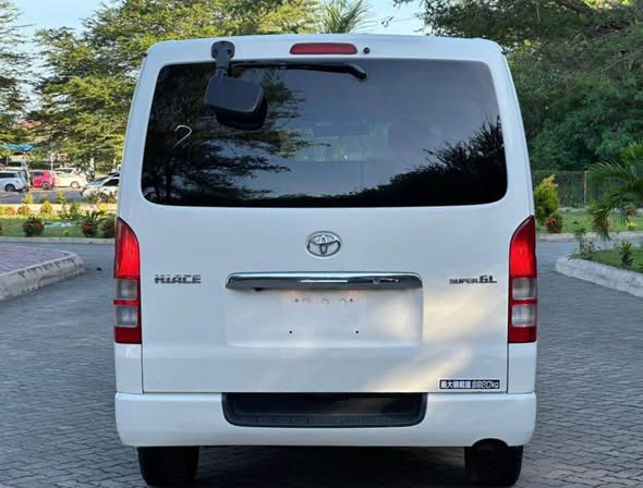 A picture of TOYOTA HIACE VAN SUPER GL SWEET PRICE 50 000 000