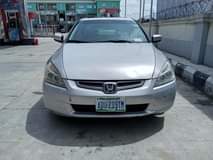 A picture of Honda Accord 2004