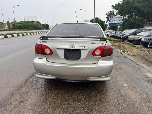 A picture of Toyota corolla sport 2004