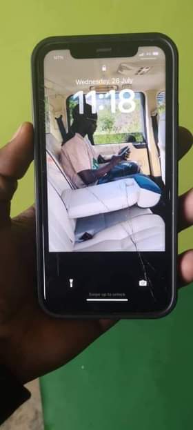 A picture of Iphone 11