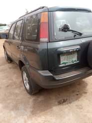 A picture of Neatly Used Honda CRV 2000 model with untempered engine legs