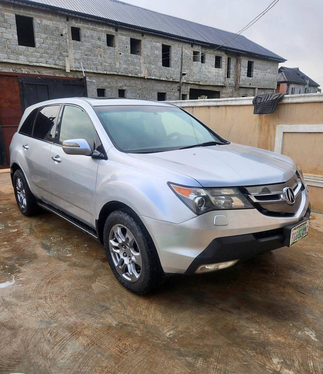 A picture of Acura MDX