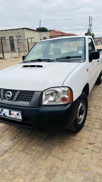 used nissan hardbody