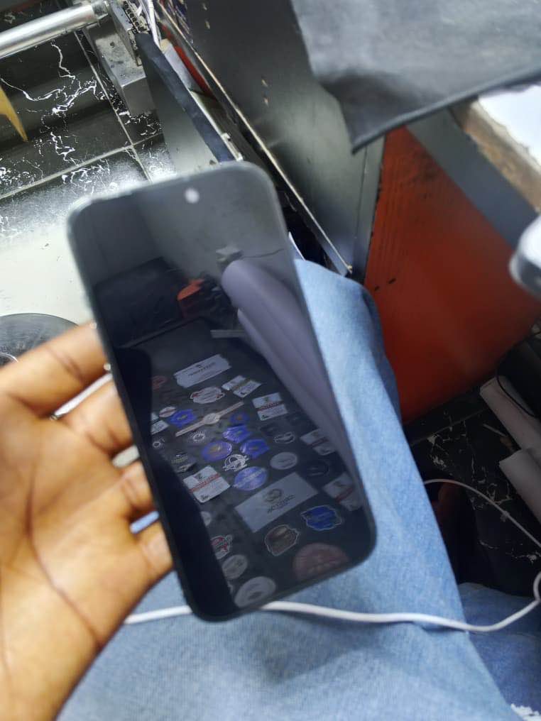 A picture of Clean iPhone 14pro swapping is allowed