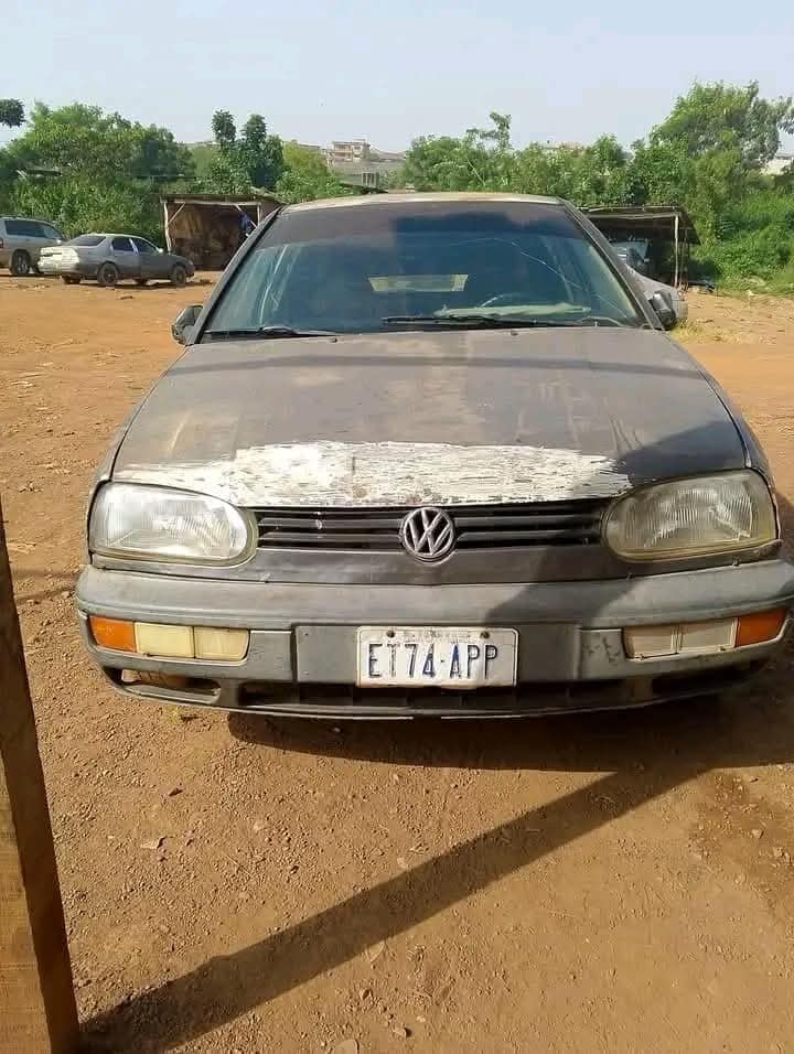 A picture of Volkswagen Golf 3 salon Complete pure first body Engine and