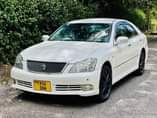 A picture of Crawn athiret Kari Sana Price 9 6 TU Location mwanza