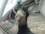 A picture of 2005 model Toyota Sienna