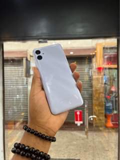 A picture of Samsung galaxy A04e used double line