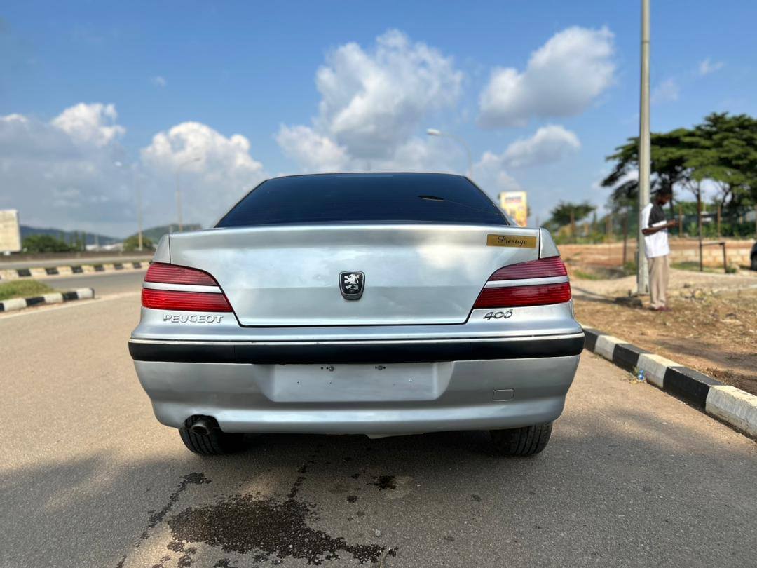 A picture of Peugeot 406