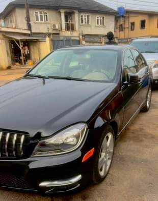A picture of Mercedes Benz C300