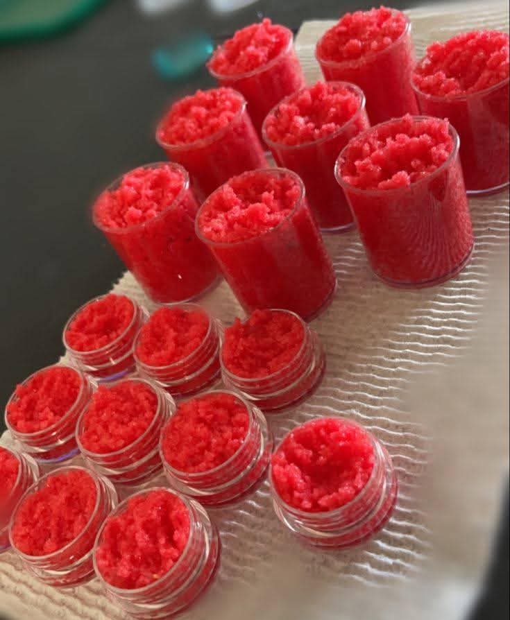 A picture of Pink lips scrub
