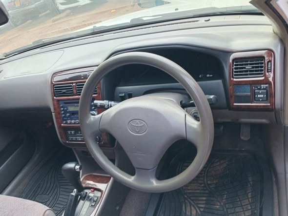 A picture of TOYOTA PREMIO 2001 MODEL
