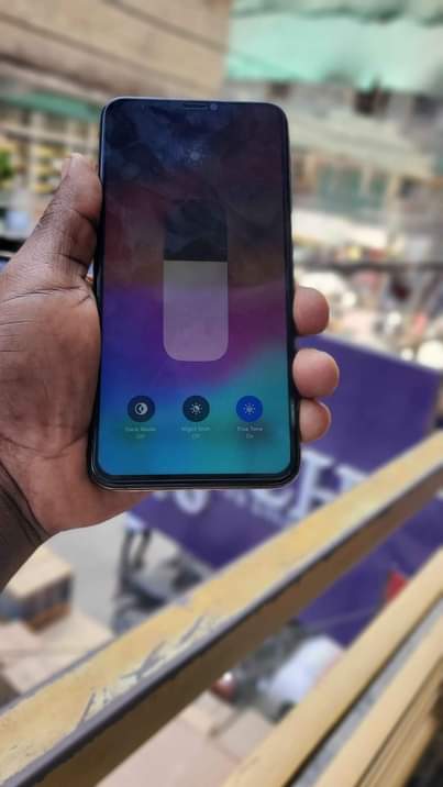 A picture of iPhone Xs Max 256gb Face ID Everything Good