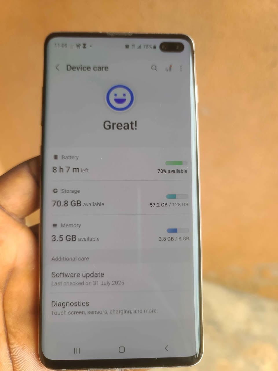 A picture of Samsung galaxy s10plus 08038355961