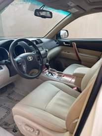A picture of Recently cleared 2008 highlander limited clean inside out N11 8m