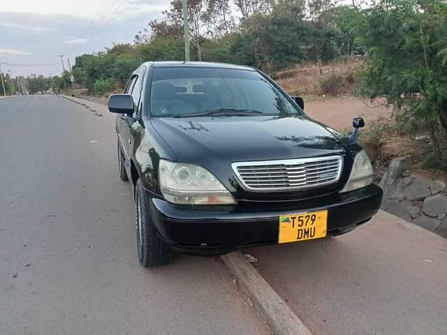 A picture of TOYOTA HERRIER