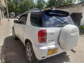 A picture of TOYOTA RAV 4