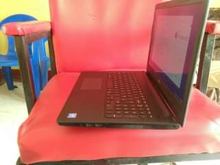 A picture of Dell laptop