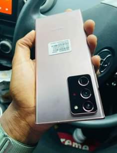 A picture of Samsung not 10 plus 5G
