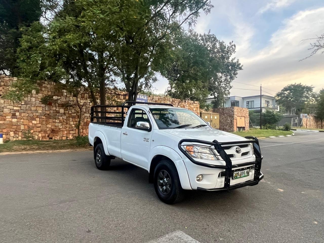 used toyota hilux