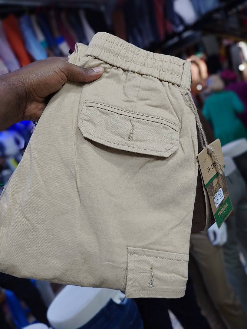 A picture of Cargo pants