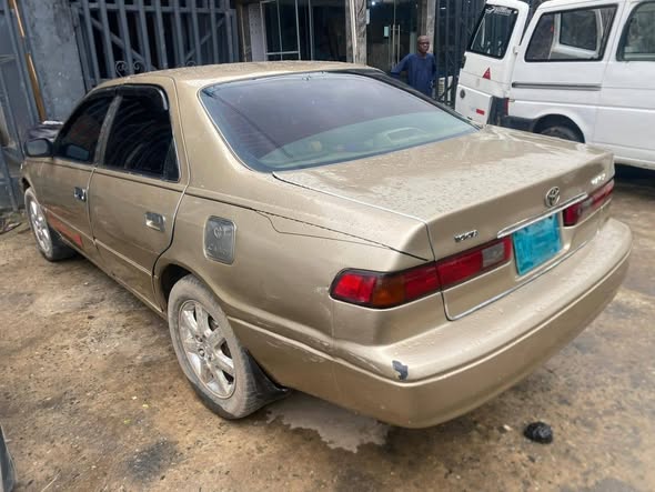 A picture of 1999 2000 Toyota Camry