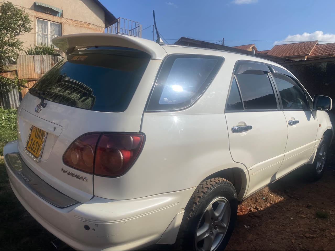 A picture of Toyota Harrier