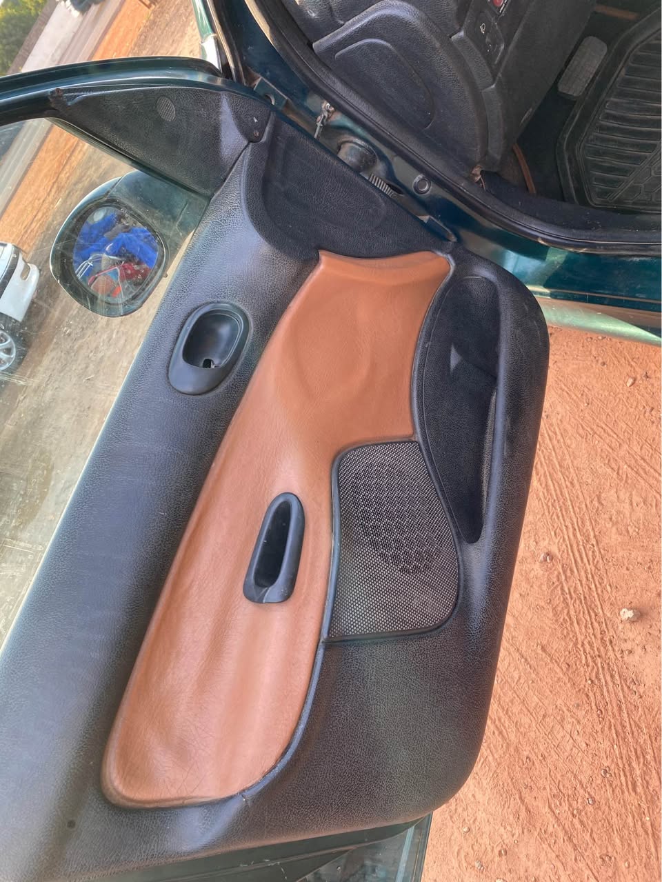 A picture of Sari sari Peugeot 206 automatic transmission going for just 2.2M