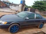 A picture of Clean Toyota Camry tiny light at affordable price in ikorodu