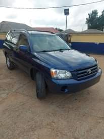 A picture of Toks 2005 toyota highlander