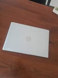 A picture of Macbook Pro 2014 Retina Hp Dell Lenovo