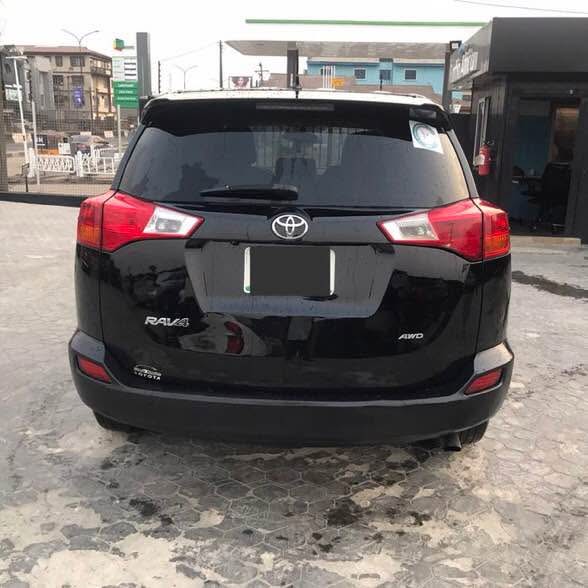 A picture of Toyota RAV4 2015