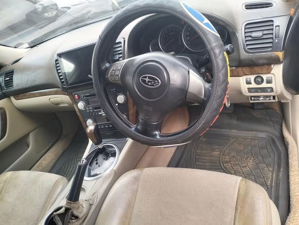 A picture of Subaru outback model 2005