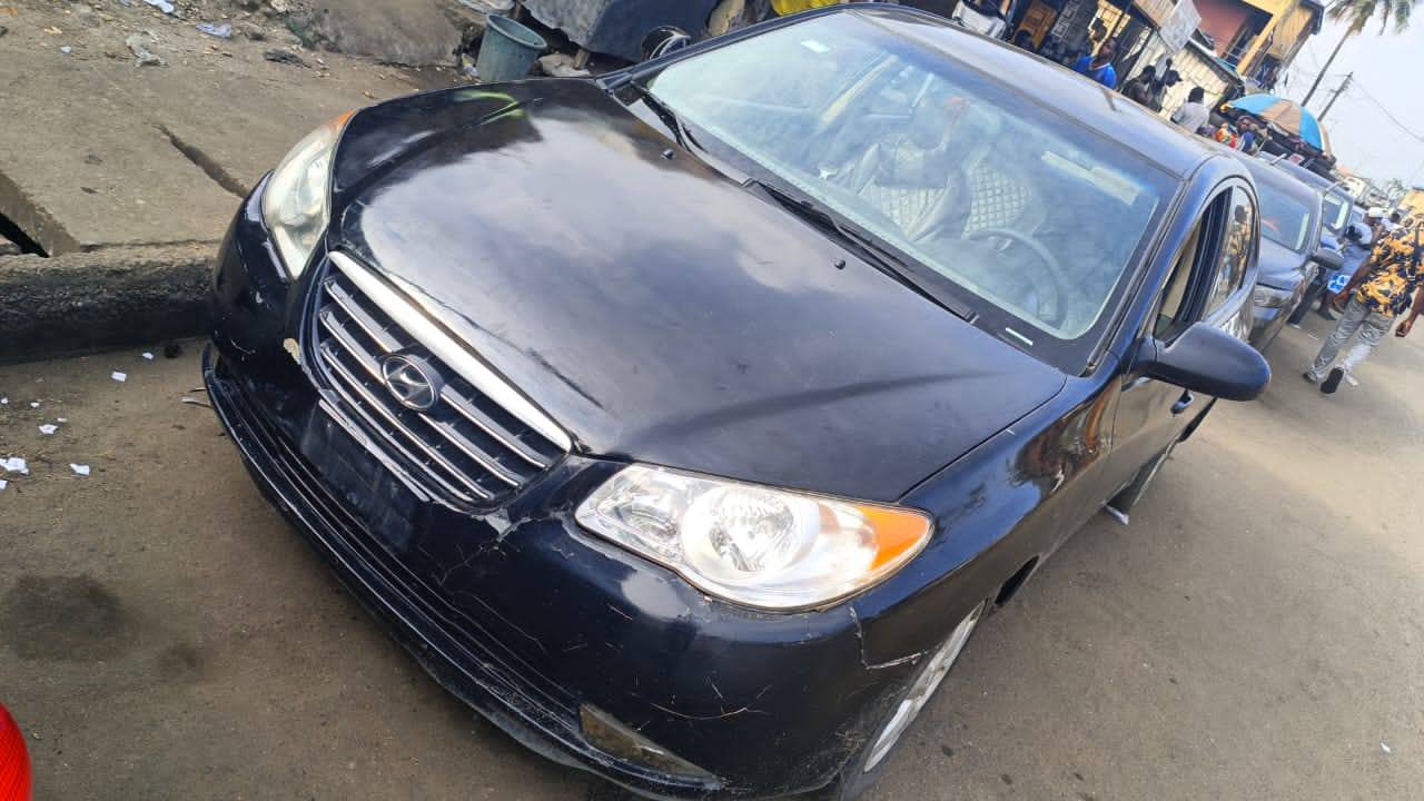 A picture of Hyundai elantra 2008