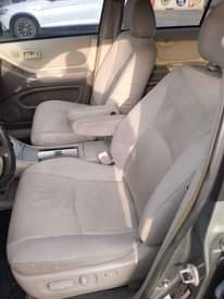 A picture of Clean Toyota Highlander available Location badore ajah Lagos 08095189170