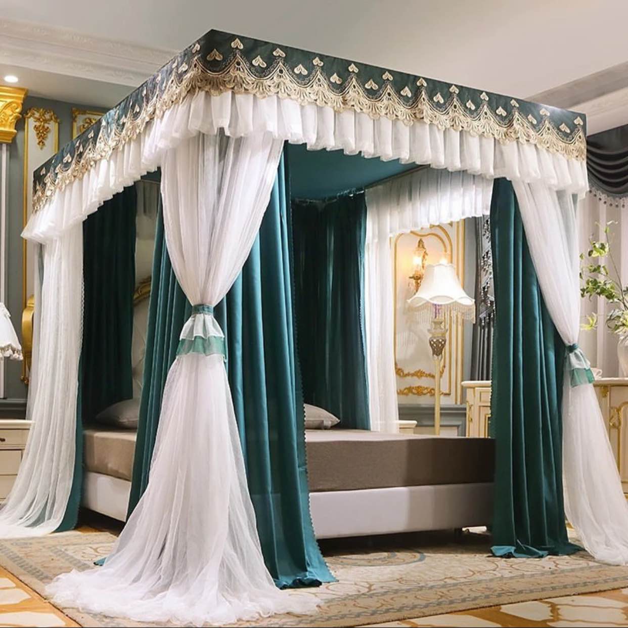 A picture of CURTAIN NETS