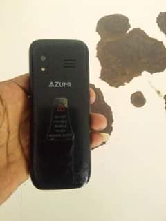 A picture of Smarti kitochi 4G kinatumia mitandao yote nakiuza 35 wahi chapu