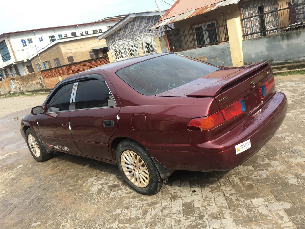 A picture of Toyota Camry for sell engine and gear a c working