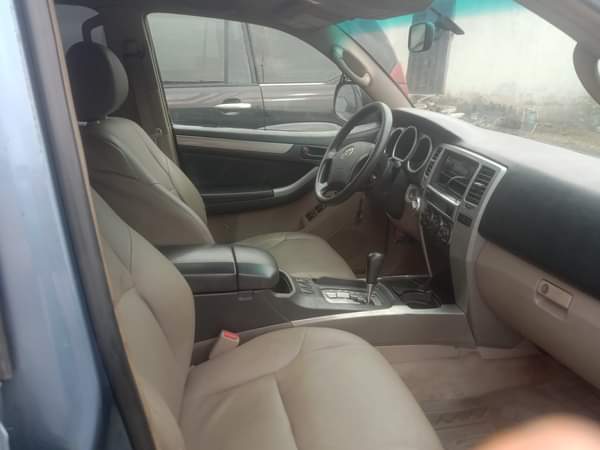 A picture of Toyota 4Runner 3005 first owner and first registration engine ac
