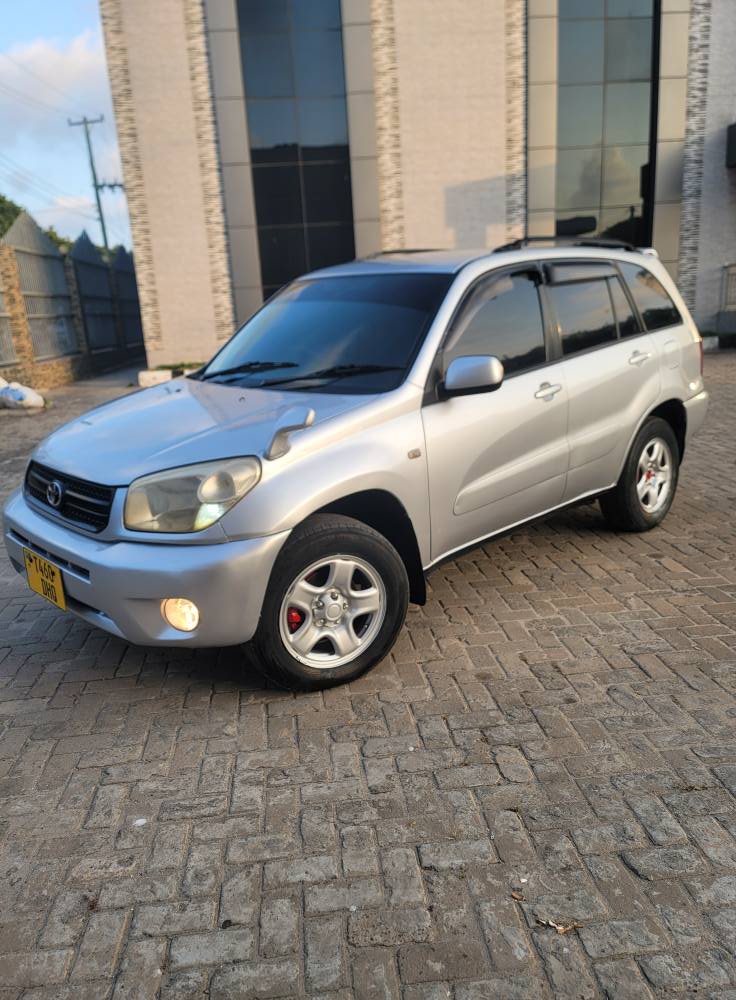 A picture of Rav4 cretaim 1az inji cc1900 Full ac nokipengele Bei m