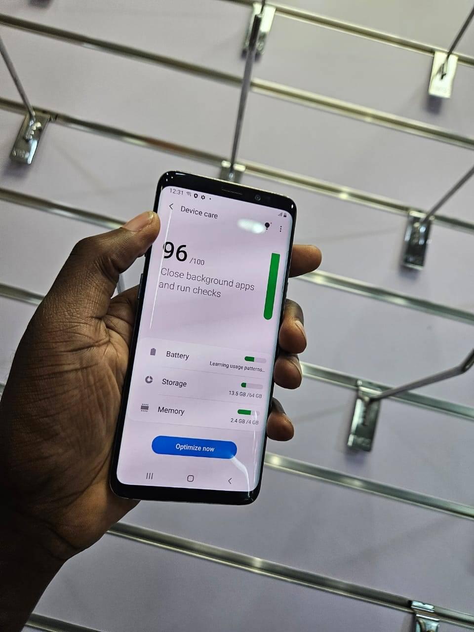 A picture of Samsung S9